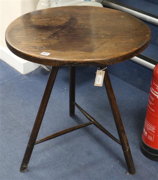 A 19th century oak circular cricket table, H.70cm